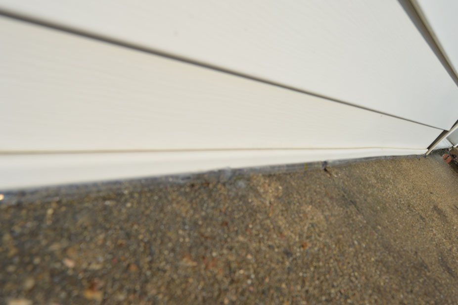 sealing under siding for mice